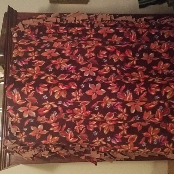 Handmade fleece blanket throw - Picture 2 of 4
